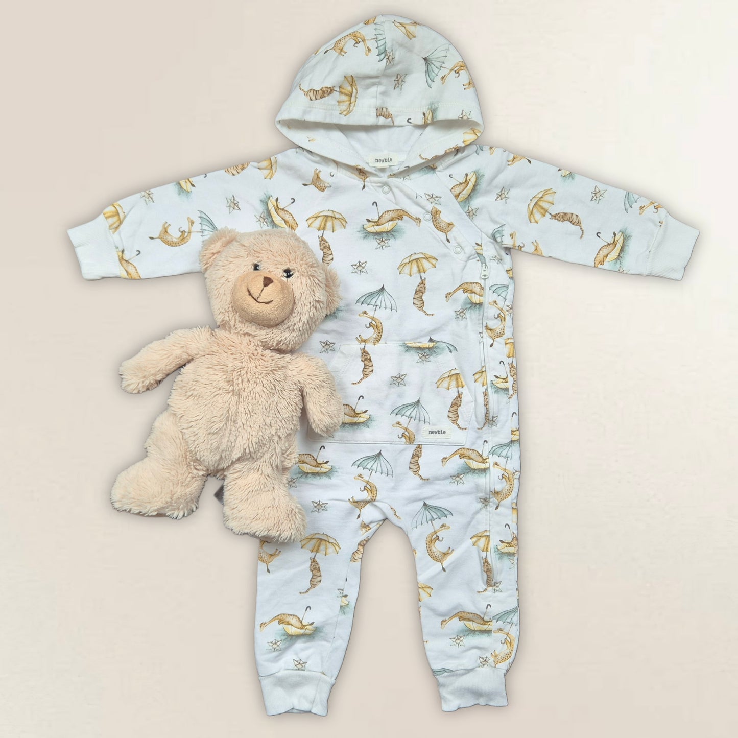 Pyjamas och nalle. Strl. 80