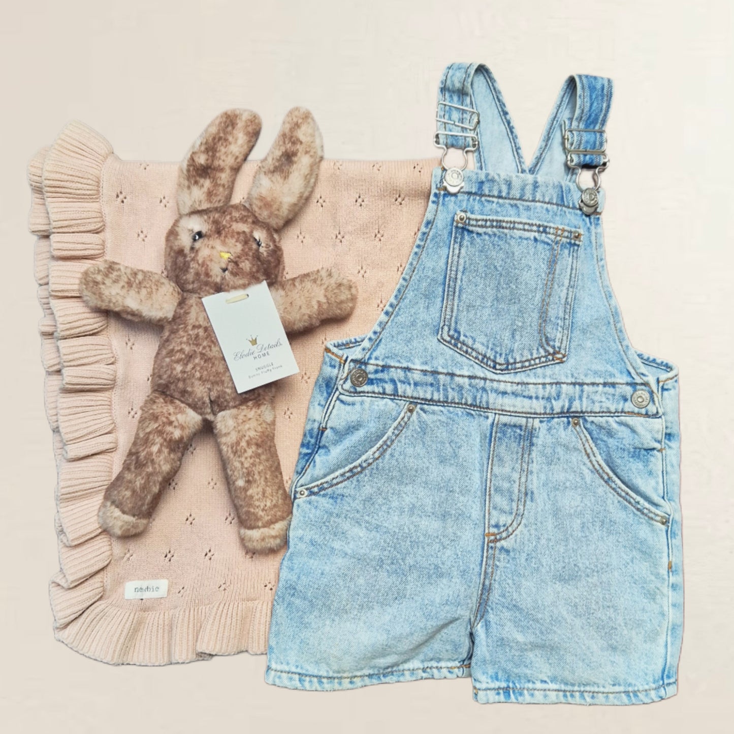 Hängselbyxor, filt, kanin. Strl. 92