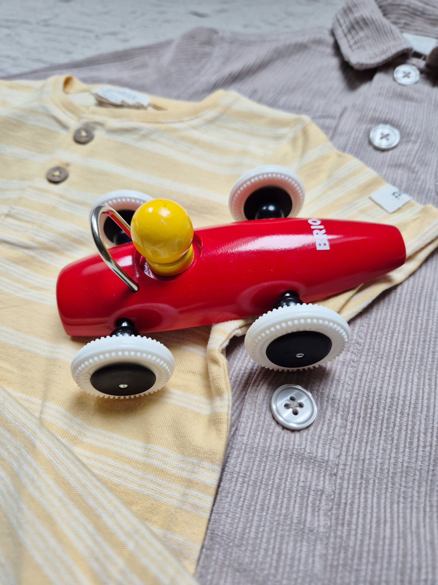 Skjorta, body, BRIO-bil. Strl. 80.