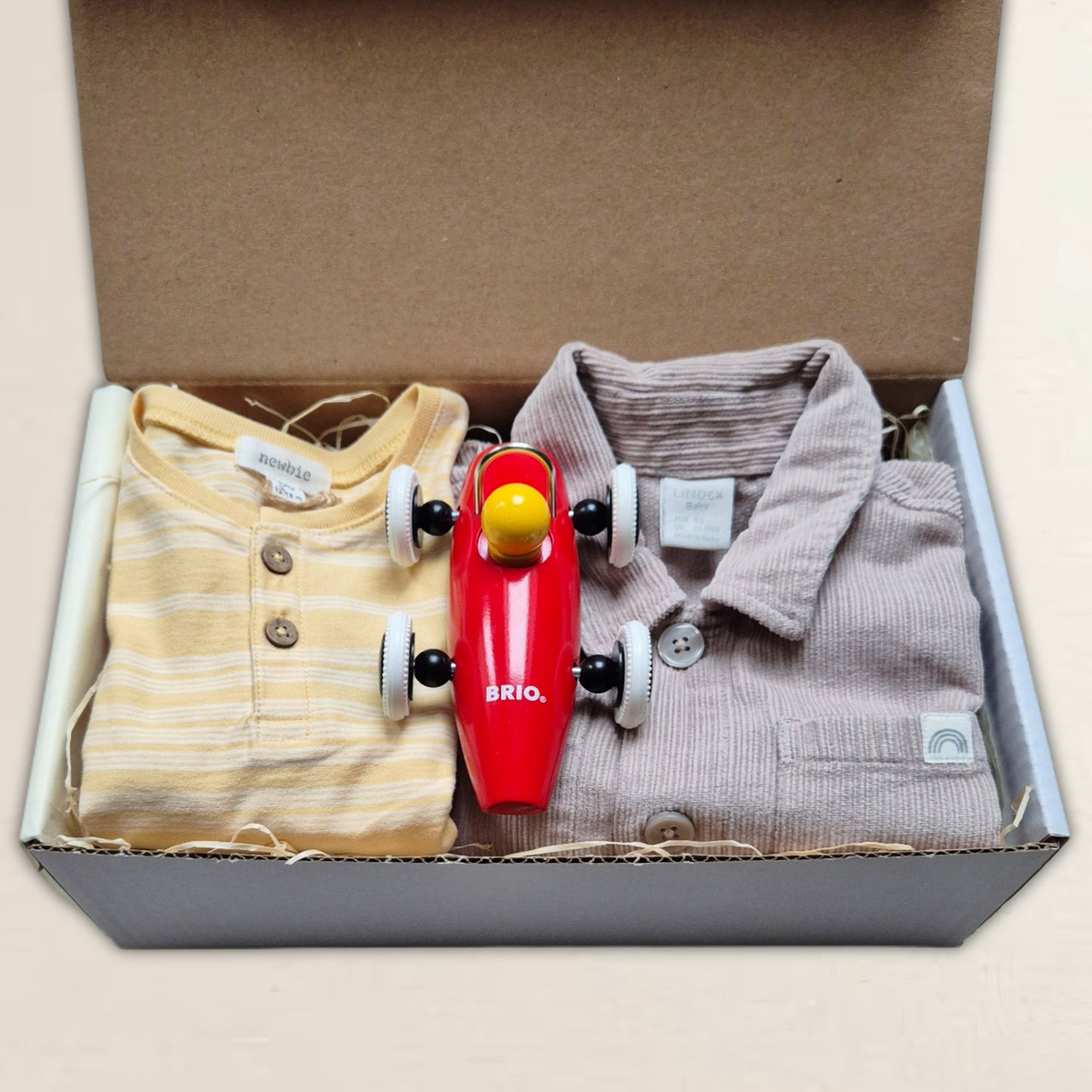 Skjorta, body, BRIO-bil. Strl. 80.